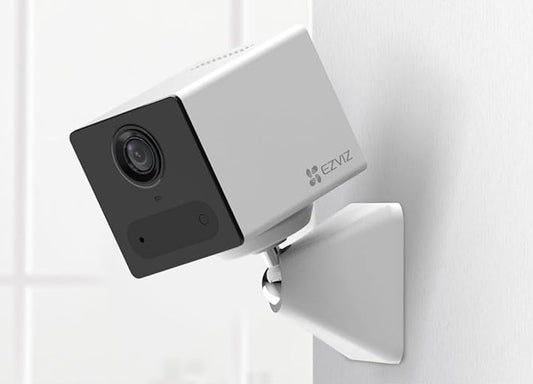 Camara 4G Ezviz CB2 2K 3MP blanca con PowerBank