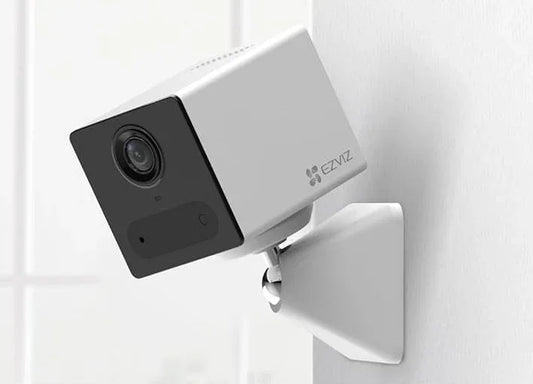 Camara 4G Ezviz CB2 2K 3MP blanca con PowerBank - Tecatech-uy