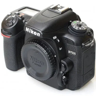 Camara Nikon D7500 solo cuerpo - Tecatech-uy