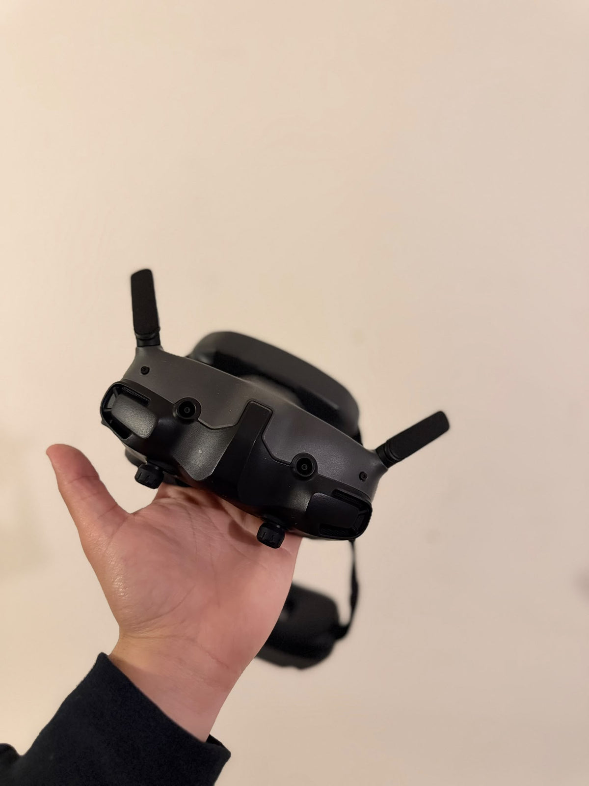 Drone DJI Avata 2 FPV 4K con Goggles, Motion Controller y accesorios - Usado