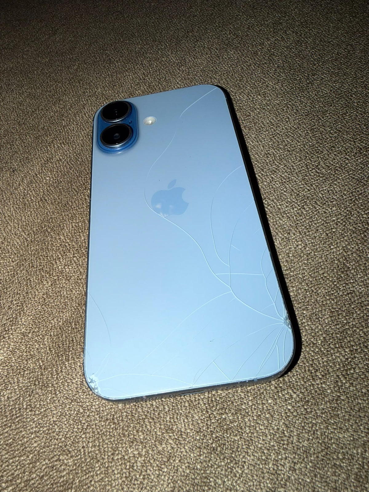Apple iPhone 17 256GB Mist Blue (Con detalles)