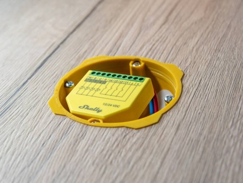 Controlador Shelly Plus RGBW PM Wi-fi