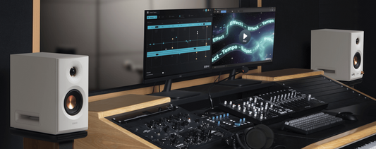 Parlantes amplificadores Edifier MR5 de estudio negros bluetooth